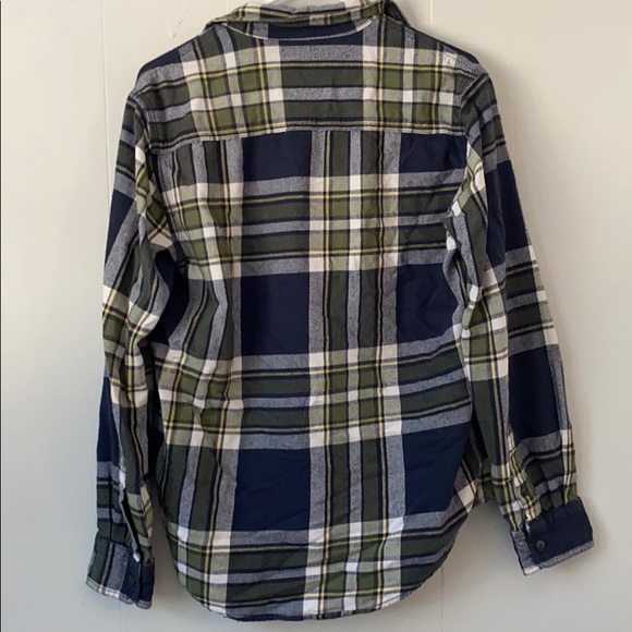 Button down - Picture 2 of 3